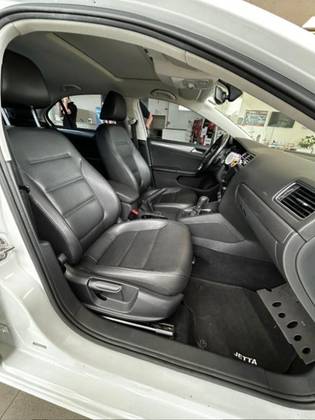 VOLKSWAGEN JETTA 1.4 16V TSI COMFORTLINE GASOLINA 4P TIPTRONIC